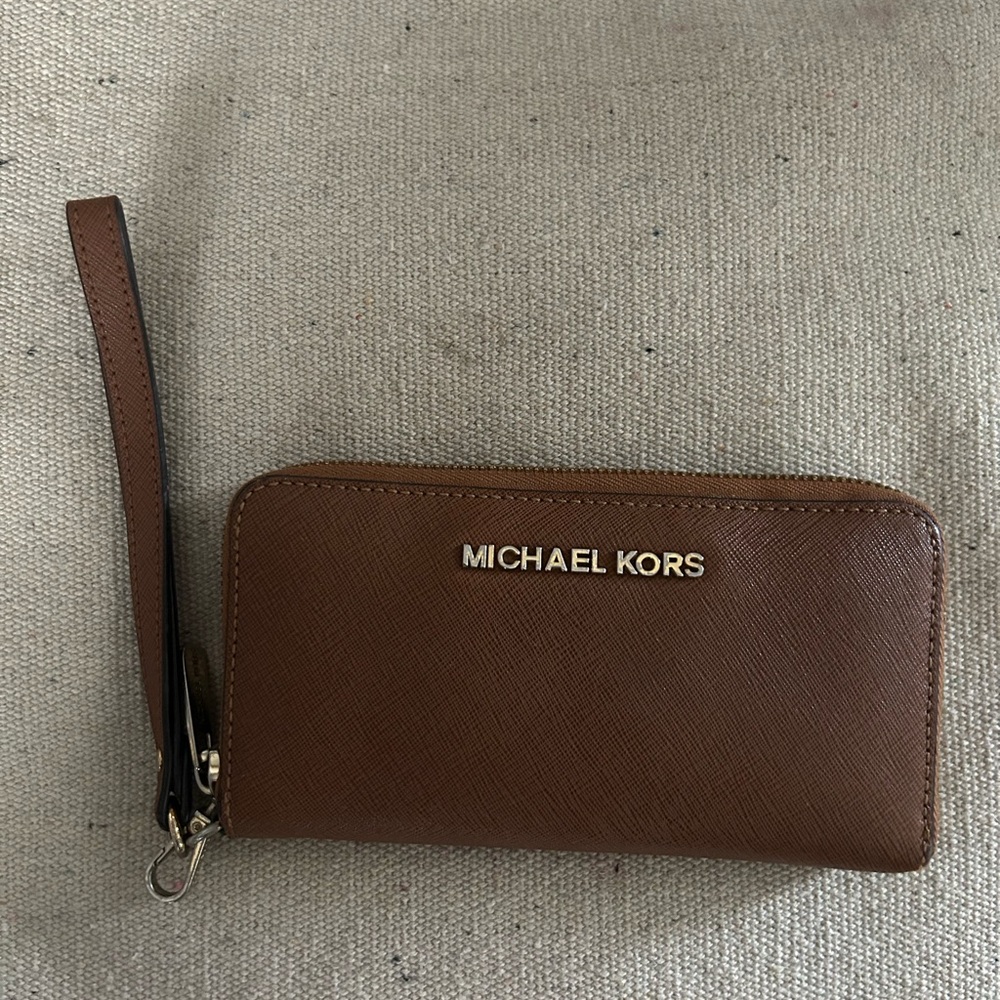 Michael Kors Wrislet Wallet